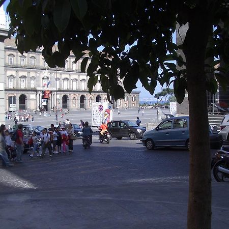 Serra Casa Vacanza A Piazza Del Plebiscito Neapol Exteriér fotografie